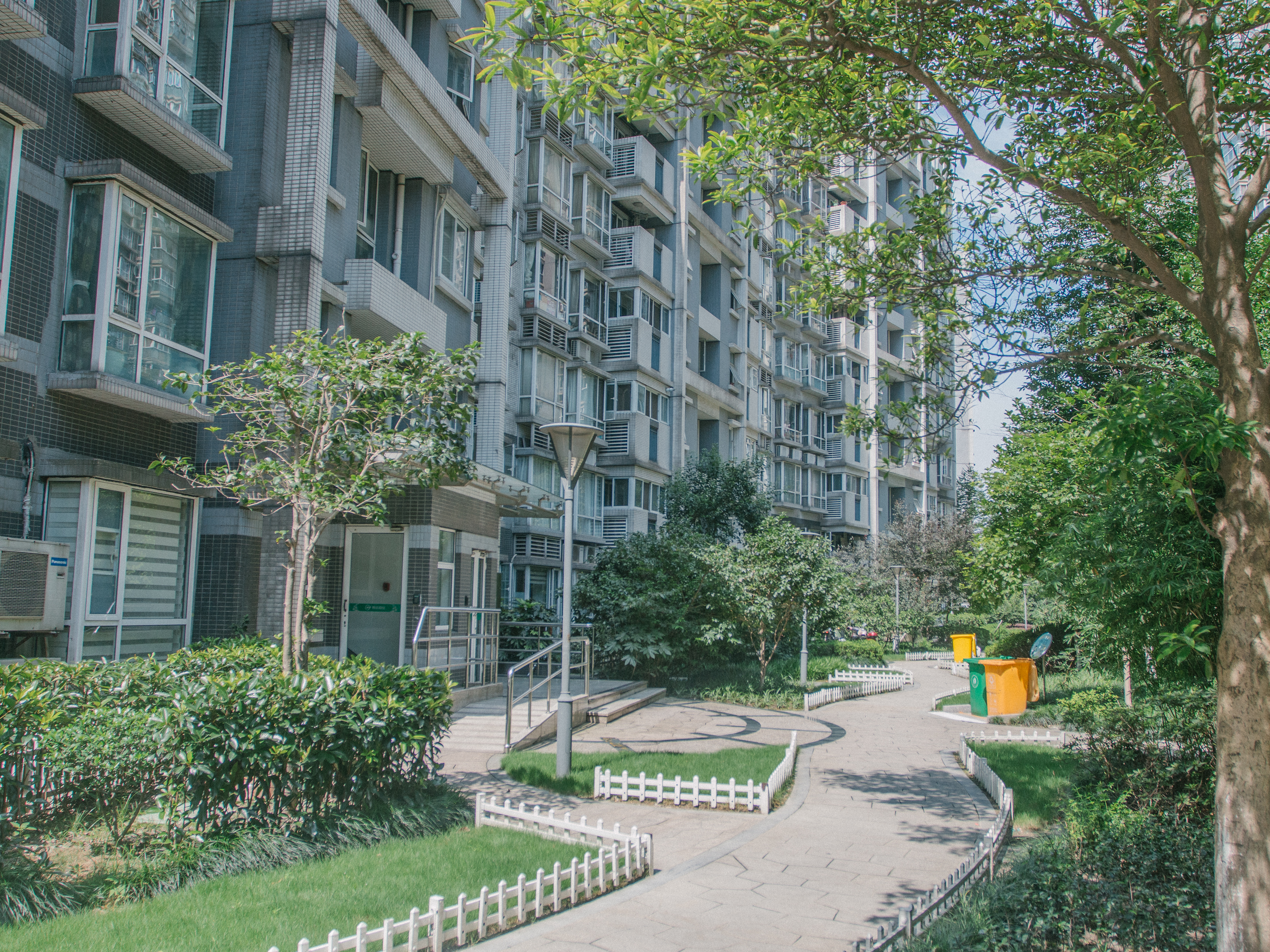 现代名苑小区实景 30