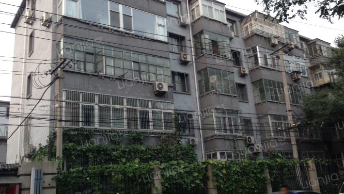 西交民巷27号院外景图