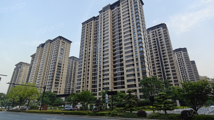 保利融信大国璟外景图