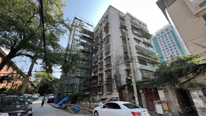 兴贵路206号外景图