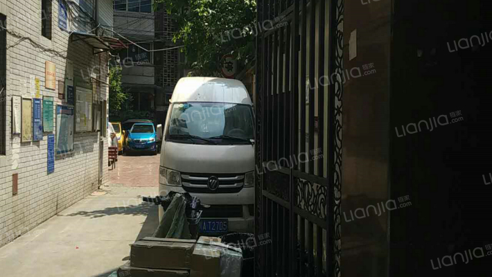 西城公寓外景图