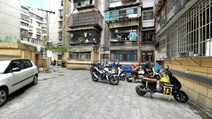 宝山南路486号外景图