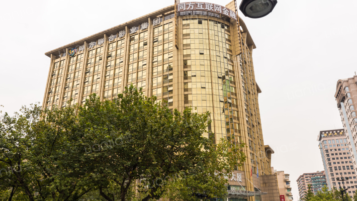 同方财富大厦外景图