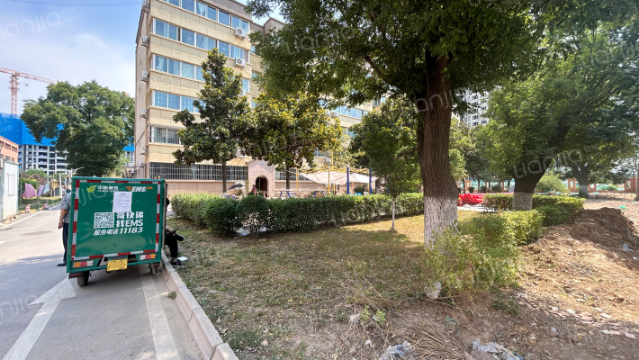 儿童福利院家属院外景图