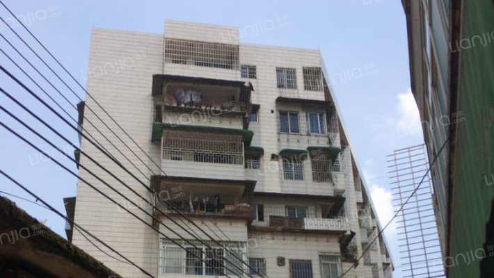 十八中学宿舍外景图