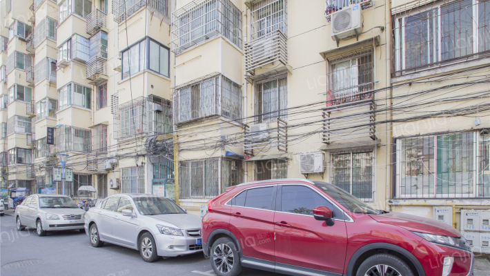 荣事达大道450号外景图