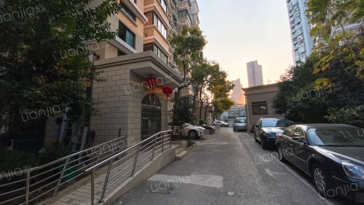 博园大楼外景图