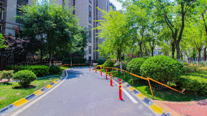 世茂云锦外景图