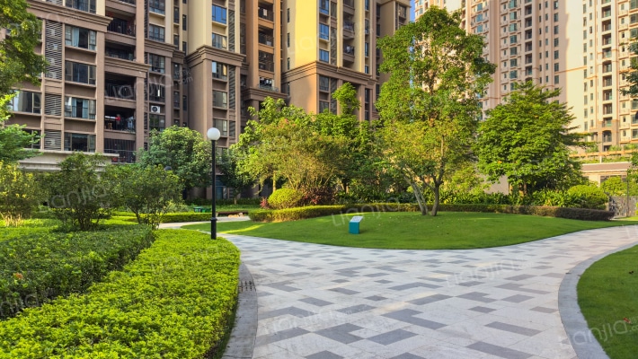 雅居乐珑玥外景图