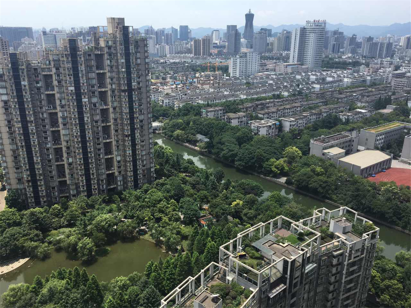 现代名苑小区实景 31