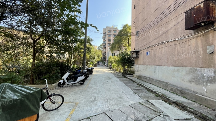 朝阳洞路49号外景图