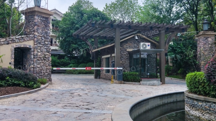 融科橡树澜湾外景图