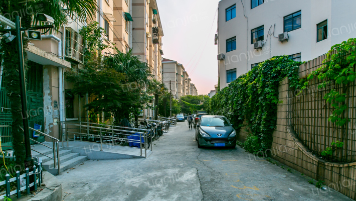 水电路1342弄外景图