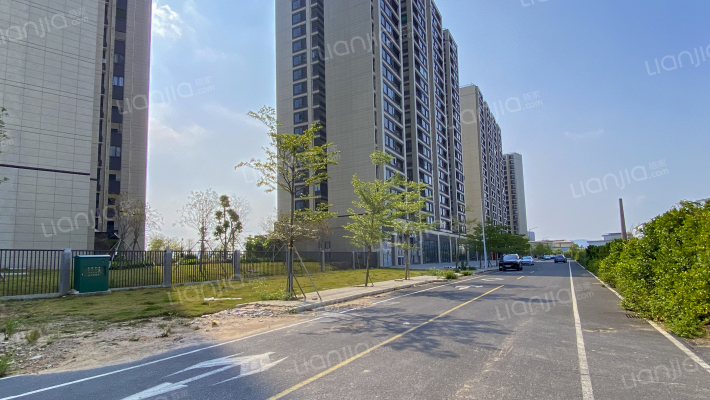 蓝城·香山小镇外景图