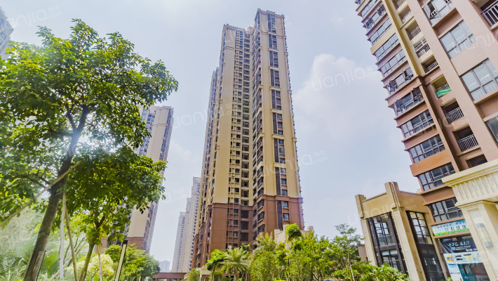 粤晖富居外景图