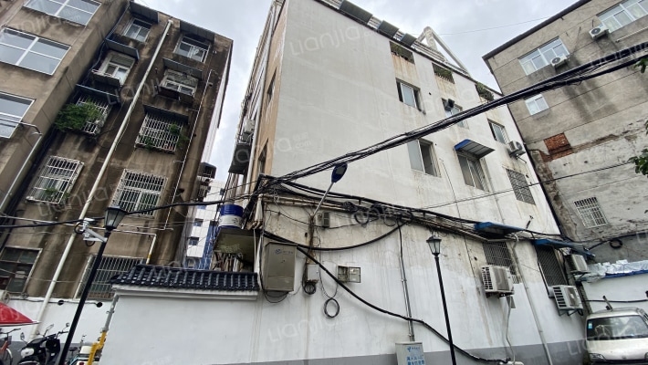 农机二厂院内安置楼外景图