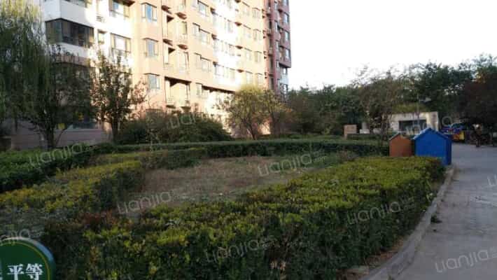 亲亲小镇北区外景图