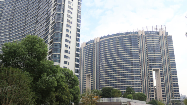 太阳国际公寓外景图