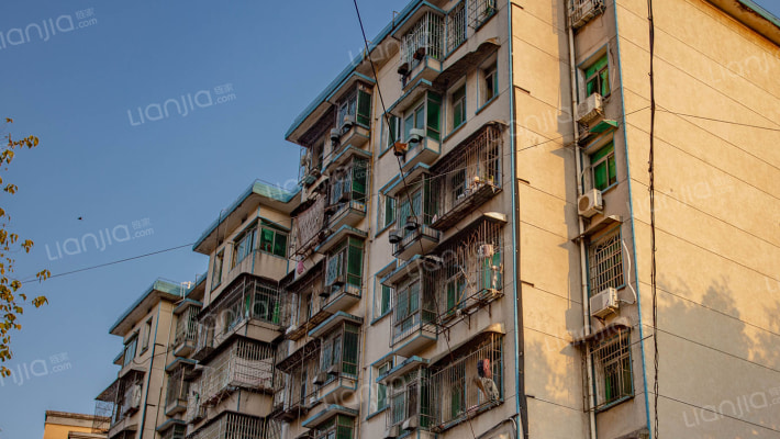 外贸经济公司宿舍外景图