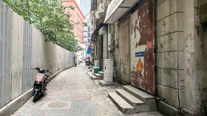 华中里外景图