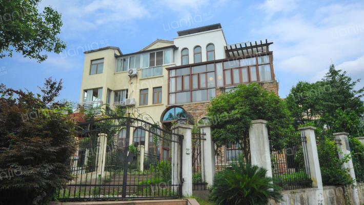 绿地山庄外景图