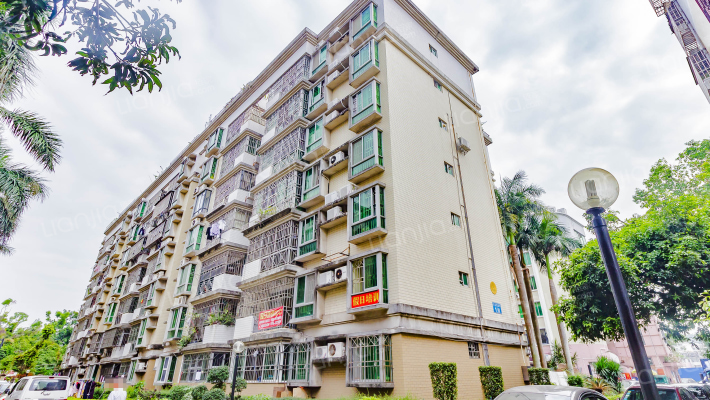 海莲山庄外景图