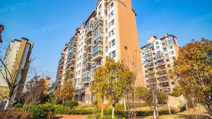 亿达云山湖外景图