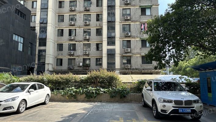 汇丰公寓外景图