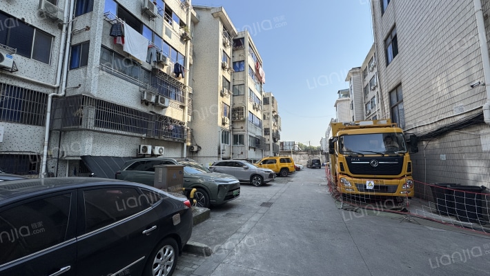 人民东路643号院外景图