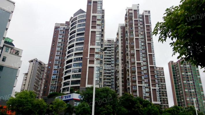 晴朗新地外景图