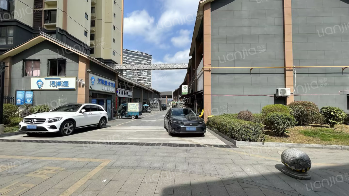 平联巨宇半岛国际外景图