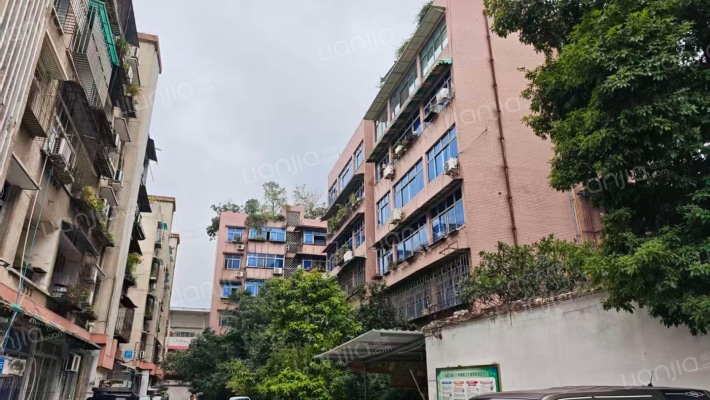 汽配厂小区外景图