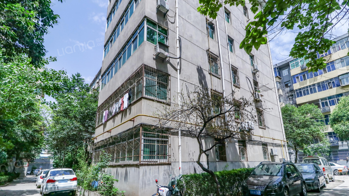 福泰实业总公司家属院外景图