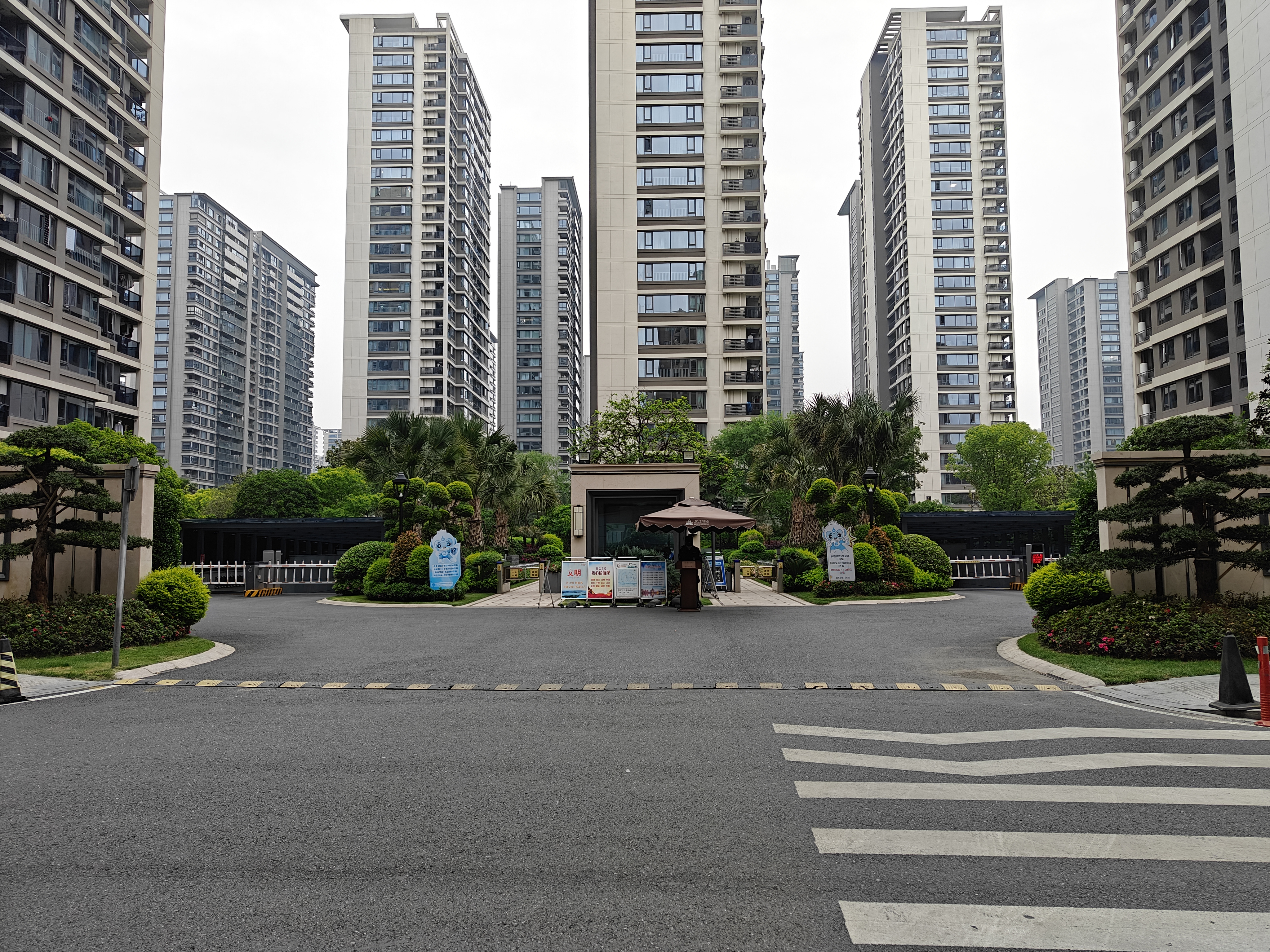 滨江拥涛府小区实景 6