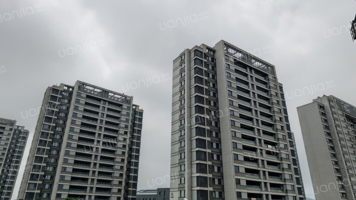 中南春风南岸一期外景图