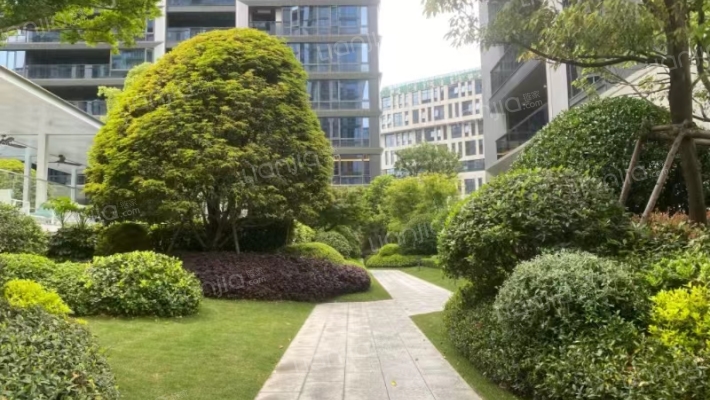 融创滨江御潮府外景图