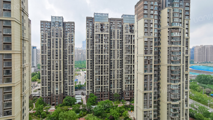 英地金台府邸外景图