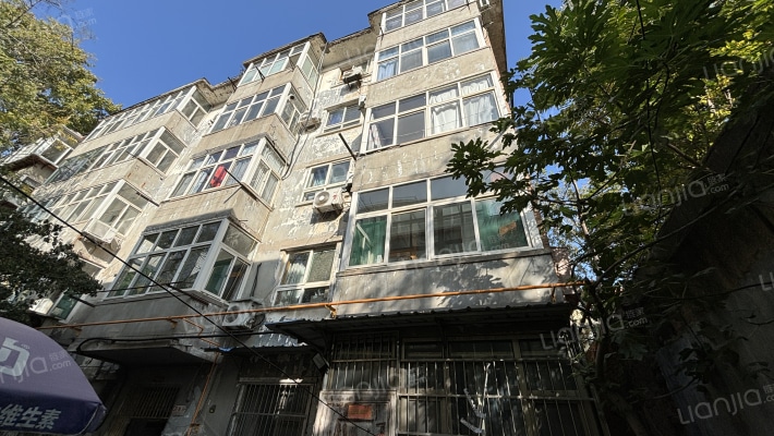 市环保局宿舍外景图