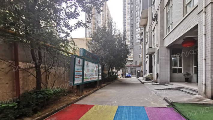 蓝山国际公寓外景图