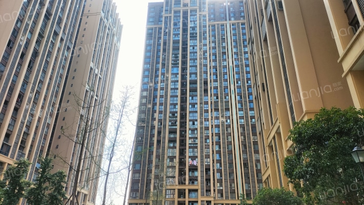 慧生时代广场外景图