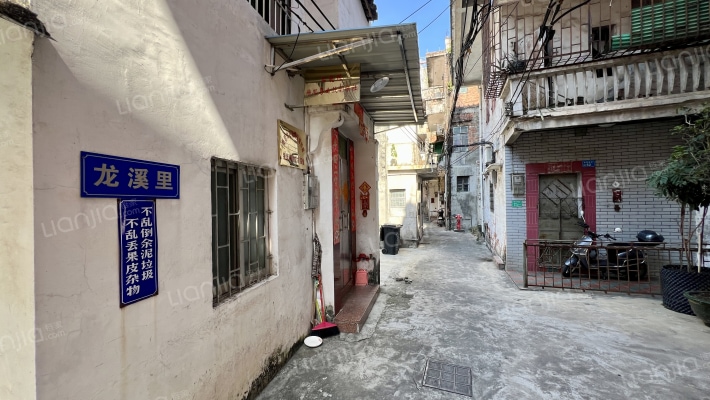 龙溪里外景图