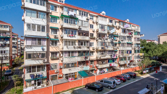 龙柏四村三小区外景图