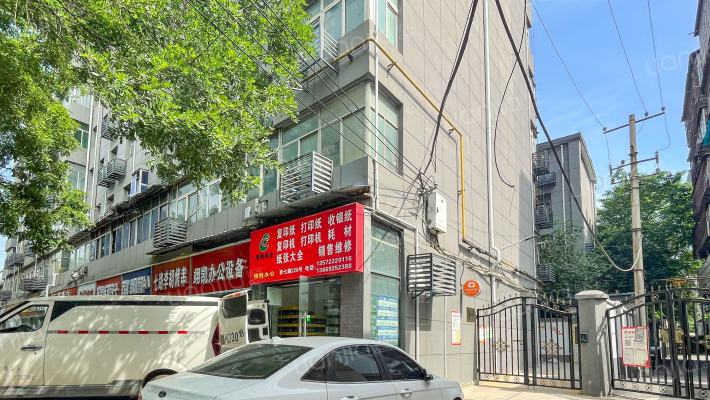 西七路230号院外景图