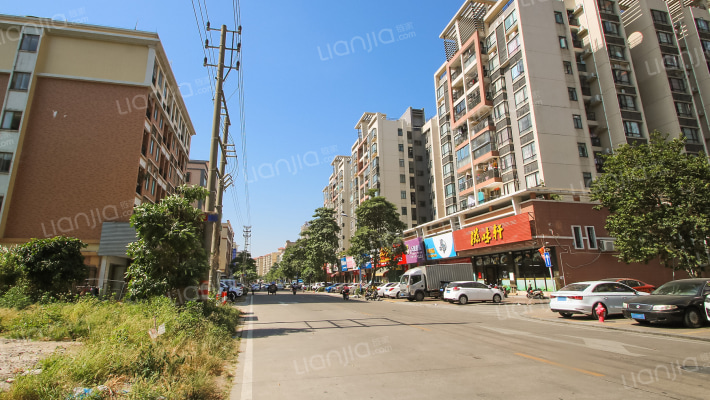 汇龙商务大厦外景图