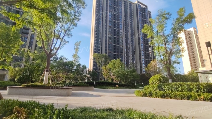 金科博翠天宸外景图