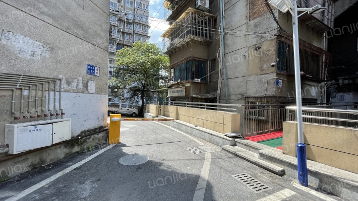 青年路92号外景图