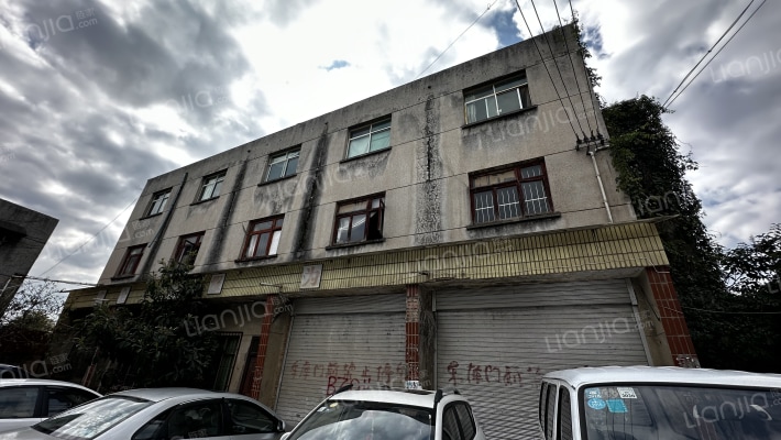 花溪水泥厂宿舍外景图