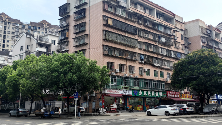 大腹山公寓外景图