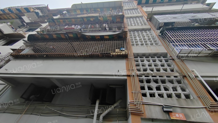 交管站宿舍外景图