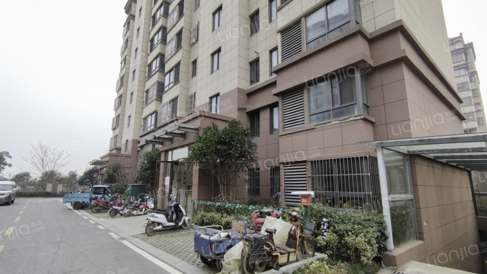 龙山云居外景图